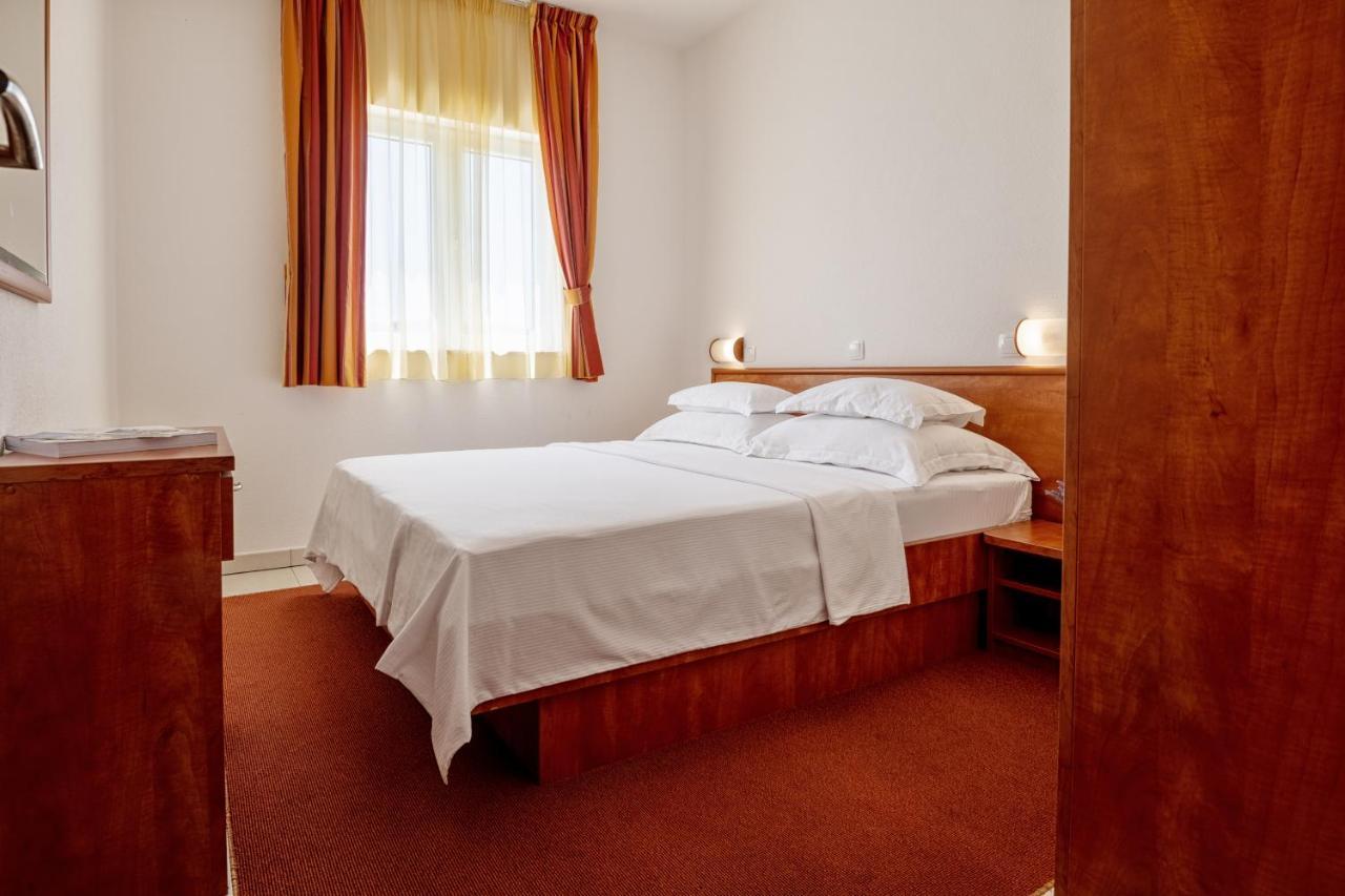 Hotel Posejdon Неум Екстер'єр фото