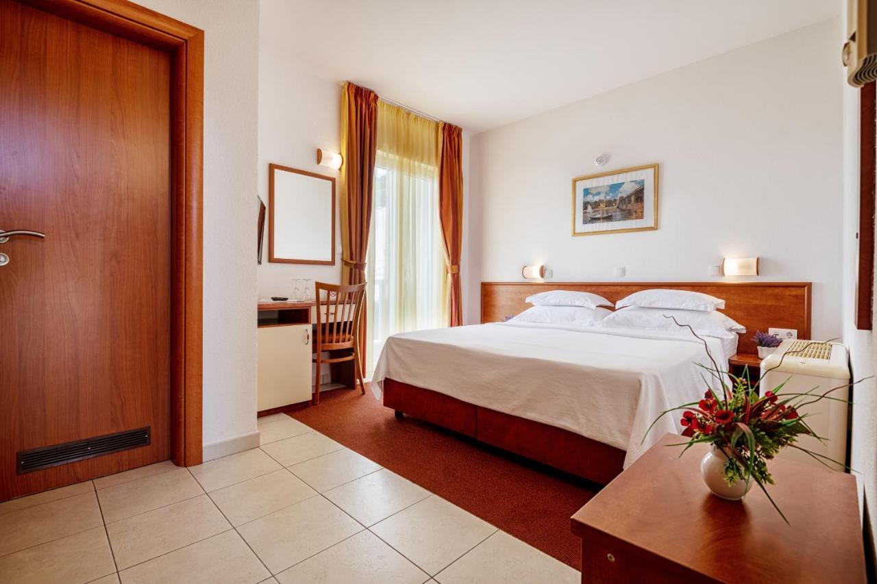 Hotel Posejdon Неум Екстер'єр фото