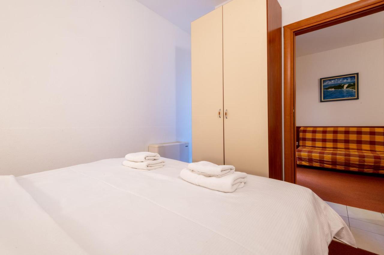 Hotel Posejdon Неум Екстер'єр фото